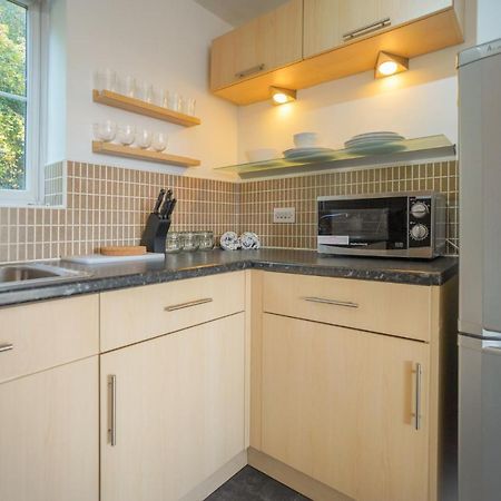Stylish Apartment With Private Parking Cardiff Luaran gambar