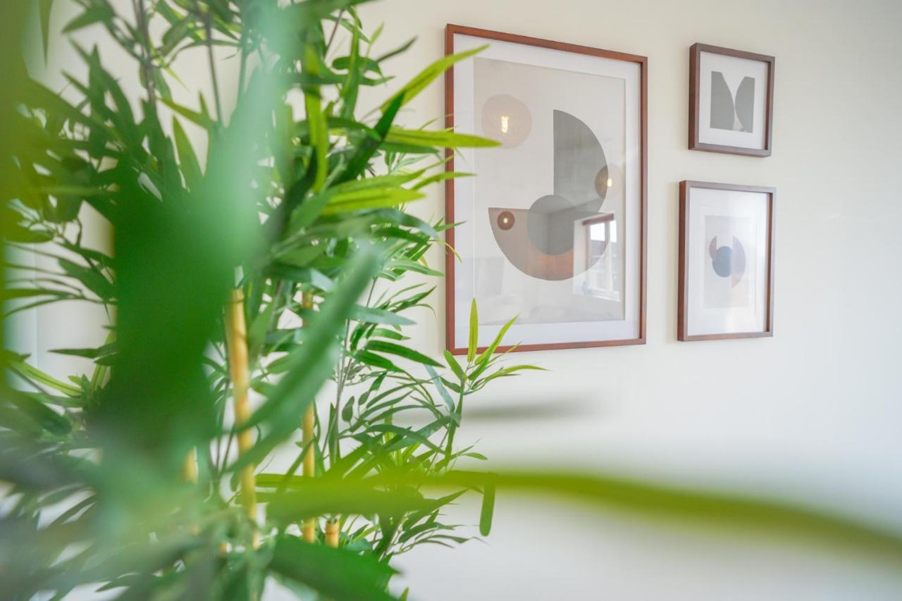 Stylish Apartment With Private Parking Cardiff Luaran gambar