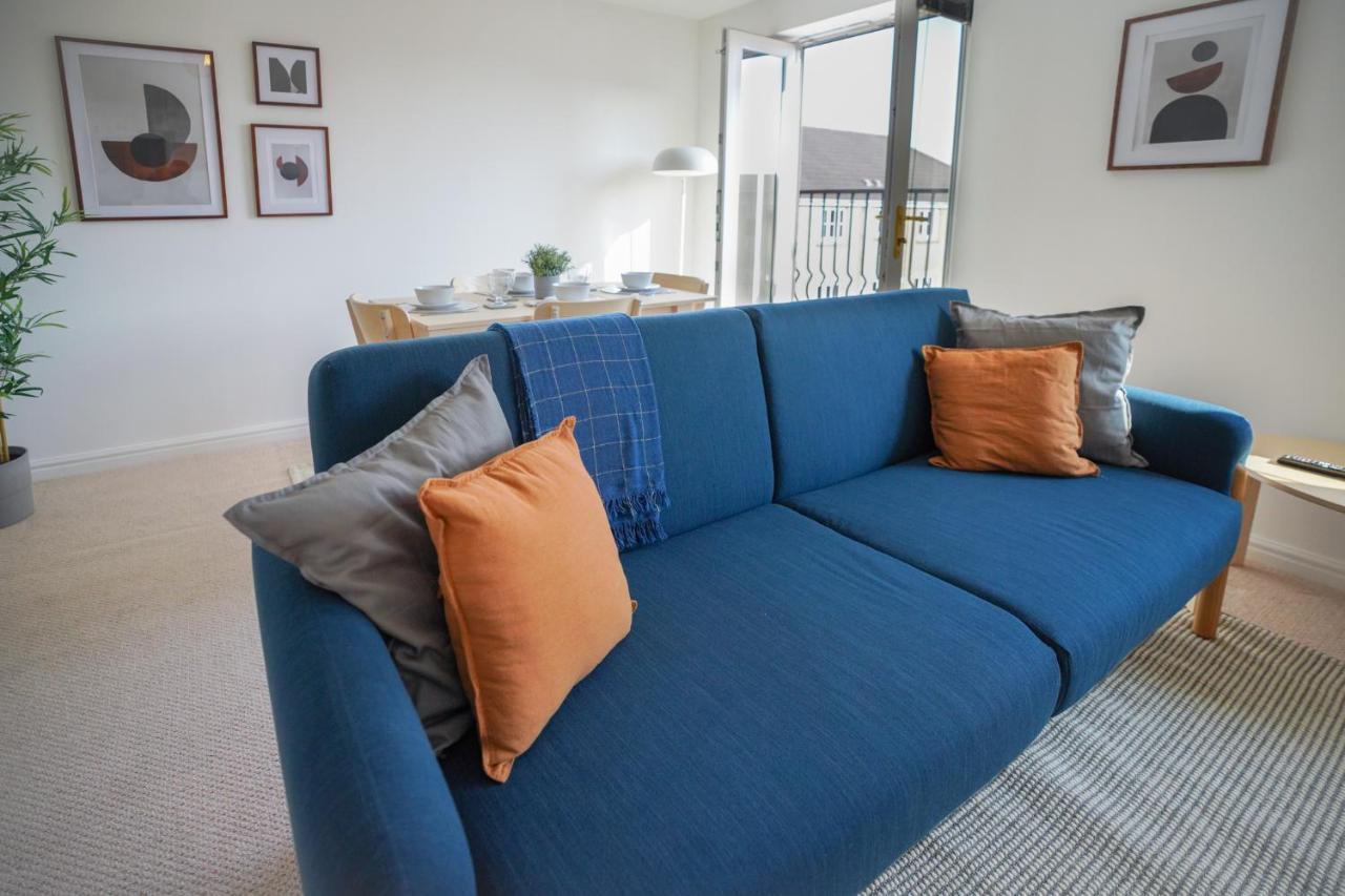 Stylish Apartment With Private Parking Cardiff Luaran gambar
