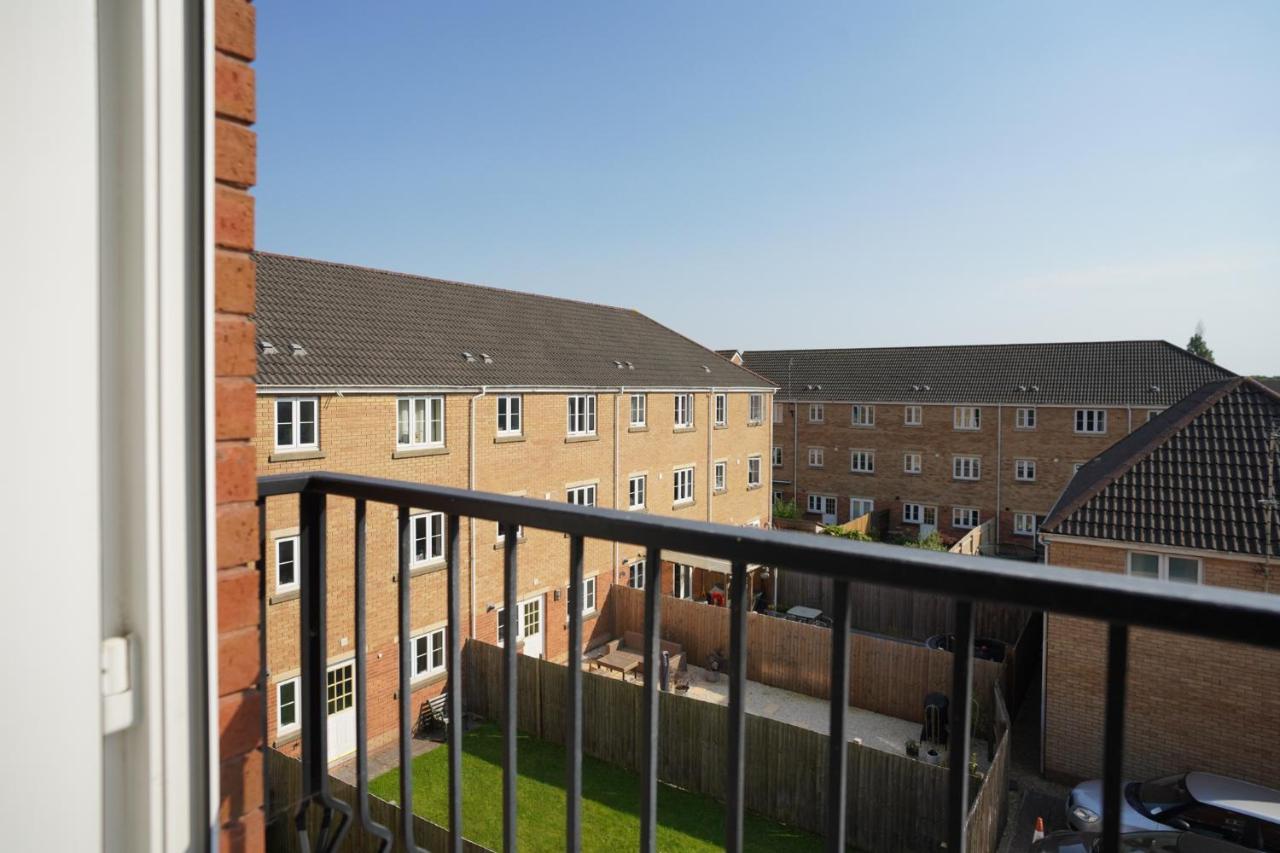 Stylish Apartment With Private Parking Cardiff Luaran gambar