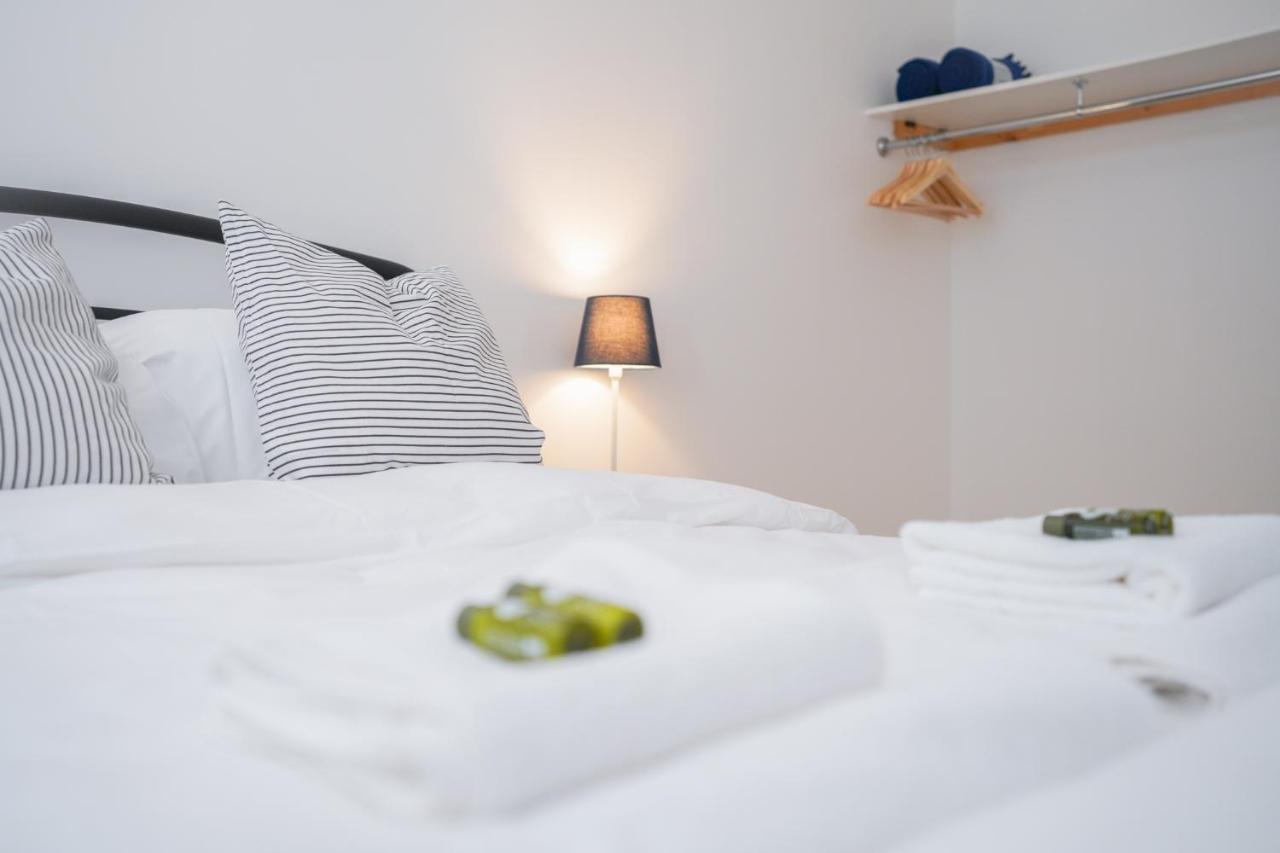 Stylish Apartment With Private Parking Cardiff Luaran gambar